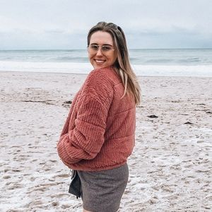 Meet your Posher, Emilee